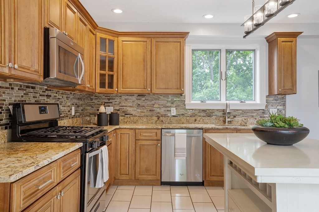 11 Symonds Street, Unit 2 Salem, MA 01970 - Photo 6 of 28