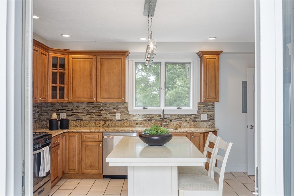 11 Symonds Street, Unit 2 Salem, MA 01970 - Photo 7 of 28