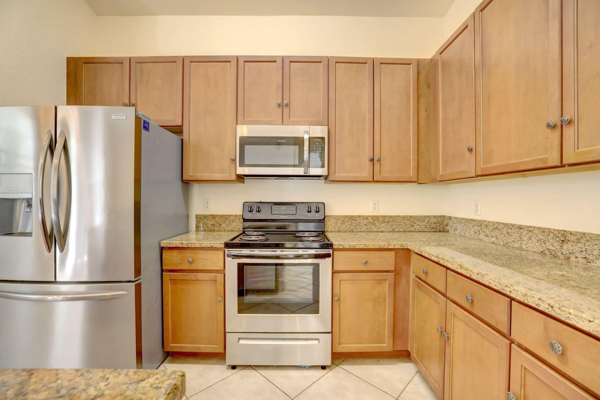 5717 Spanish River Road Fort Pierce, FL 34951 - Photo 7 of 52 Kitchen