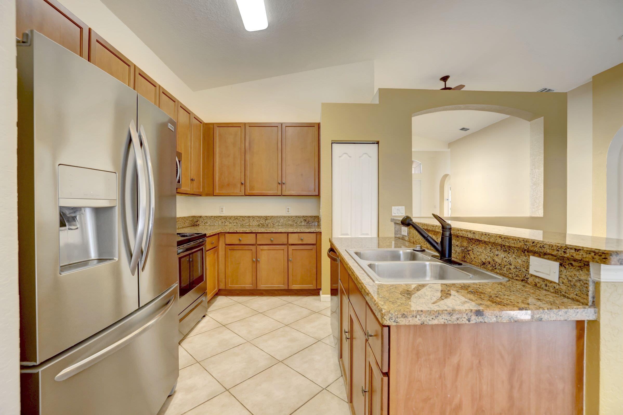5717 Spanish River Road Fort Pierce, FL 34951 - Photo 8 of 52 Kitchen