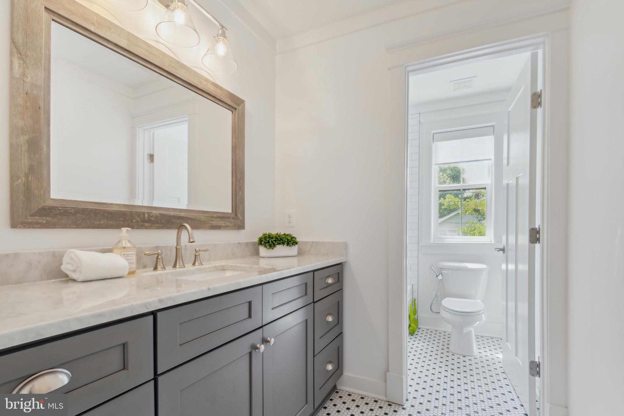 3201 Bunker Hill Road Mount Rainier, MD 20712 - Photo 25 of 39