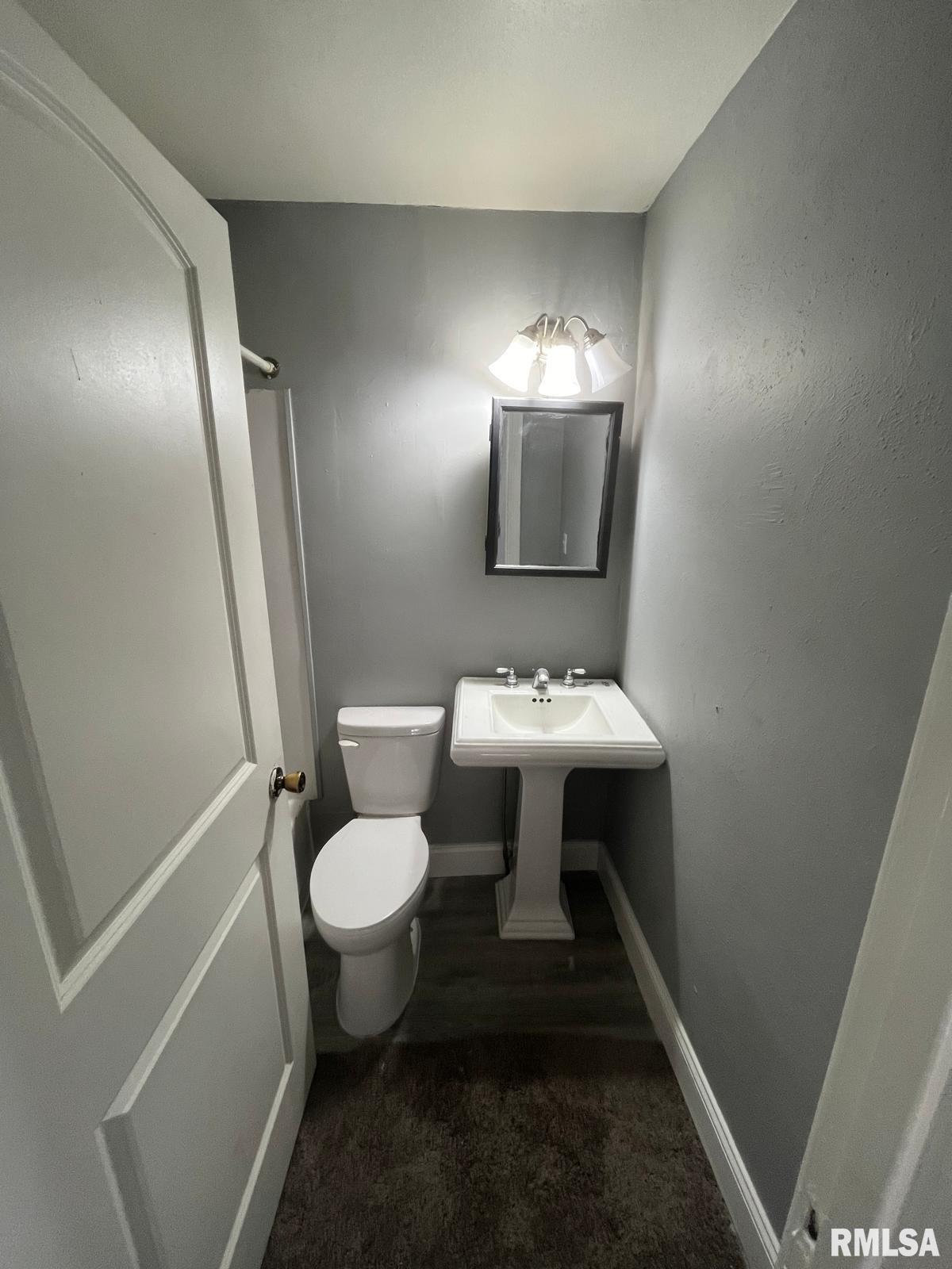 2339 South 10th Street Springfield, IL 62703 - Photo 11 of 19