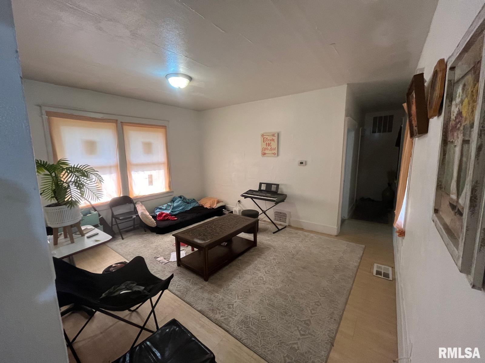 2339 South 10th Street Springfield, IL 62703 - Photo 13 of 19