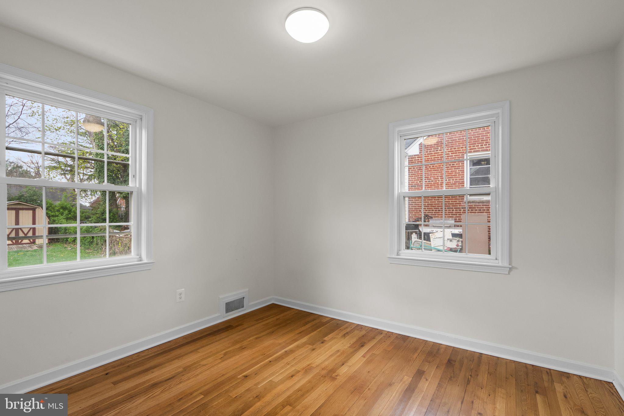 10110 McKenney Avenue Silver Spring, MD 20902 - Photo 24 of 56 an empty room with a window
