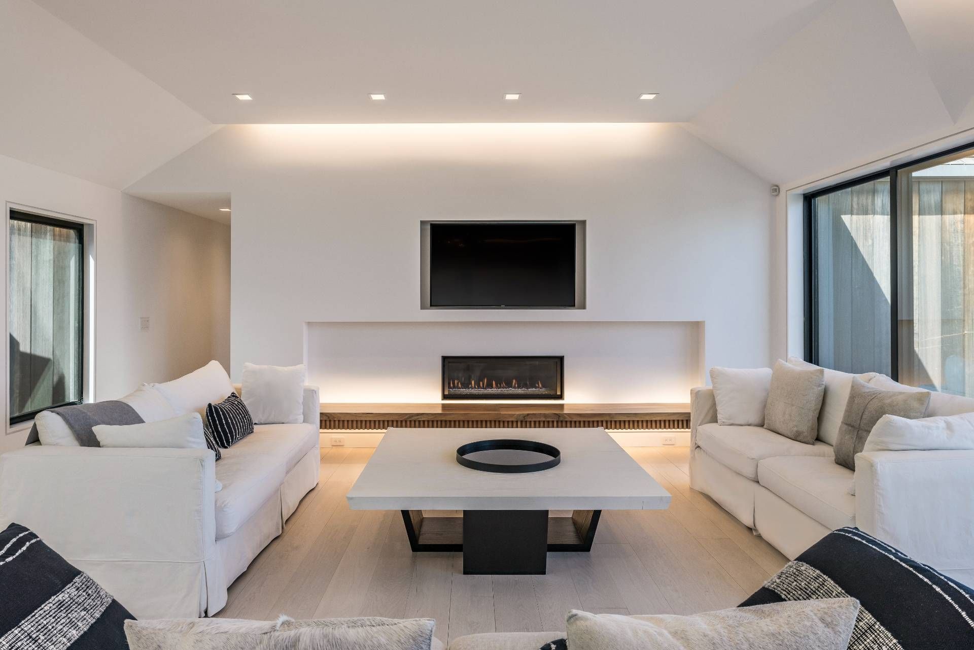 478 Noyac Path Water Mill, NY 11976 - Photo 12 of 44