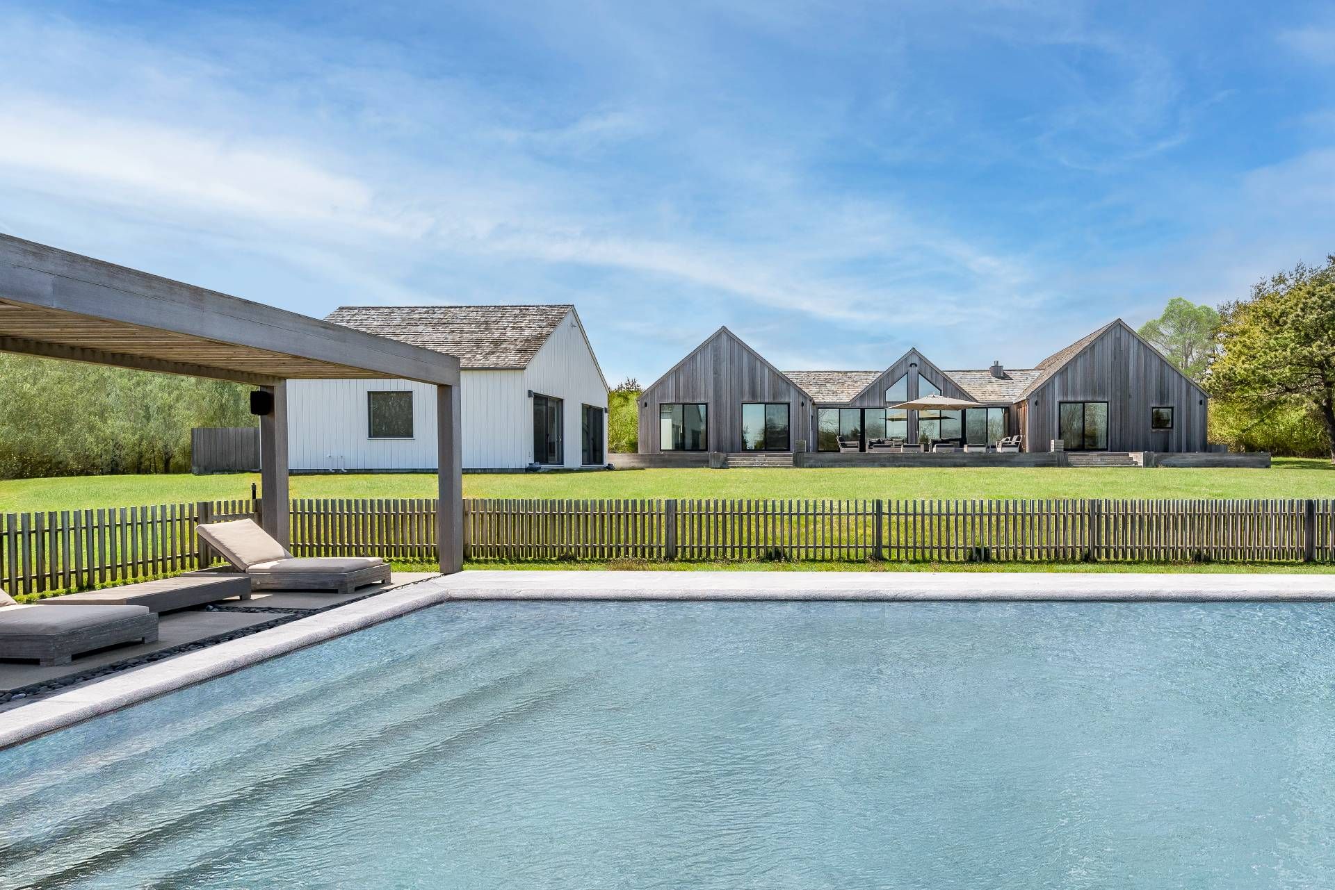 478 Noyac Path Water Mill, NY 11976 - Photo 2 of 44