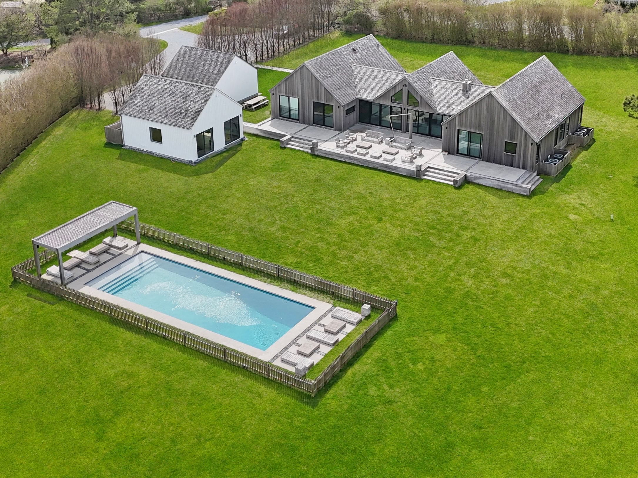 478 Noyac Path Water Mill, NY 11976 - Photo 4 of 44