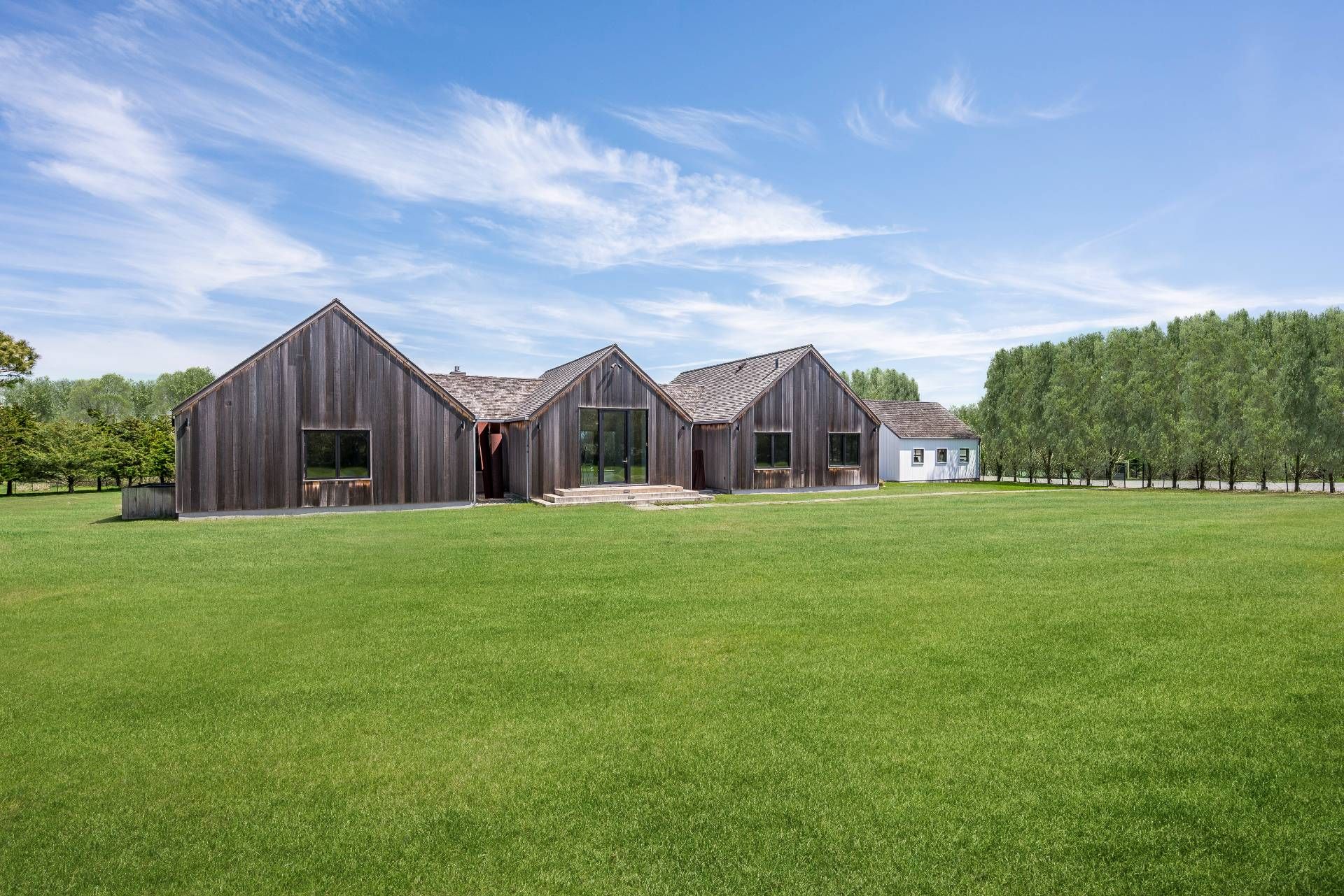 478 Noyac Path Water Mill, NY 11976 - Photo 8 of 44