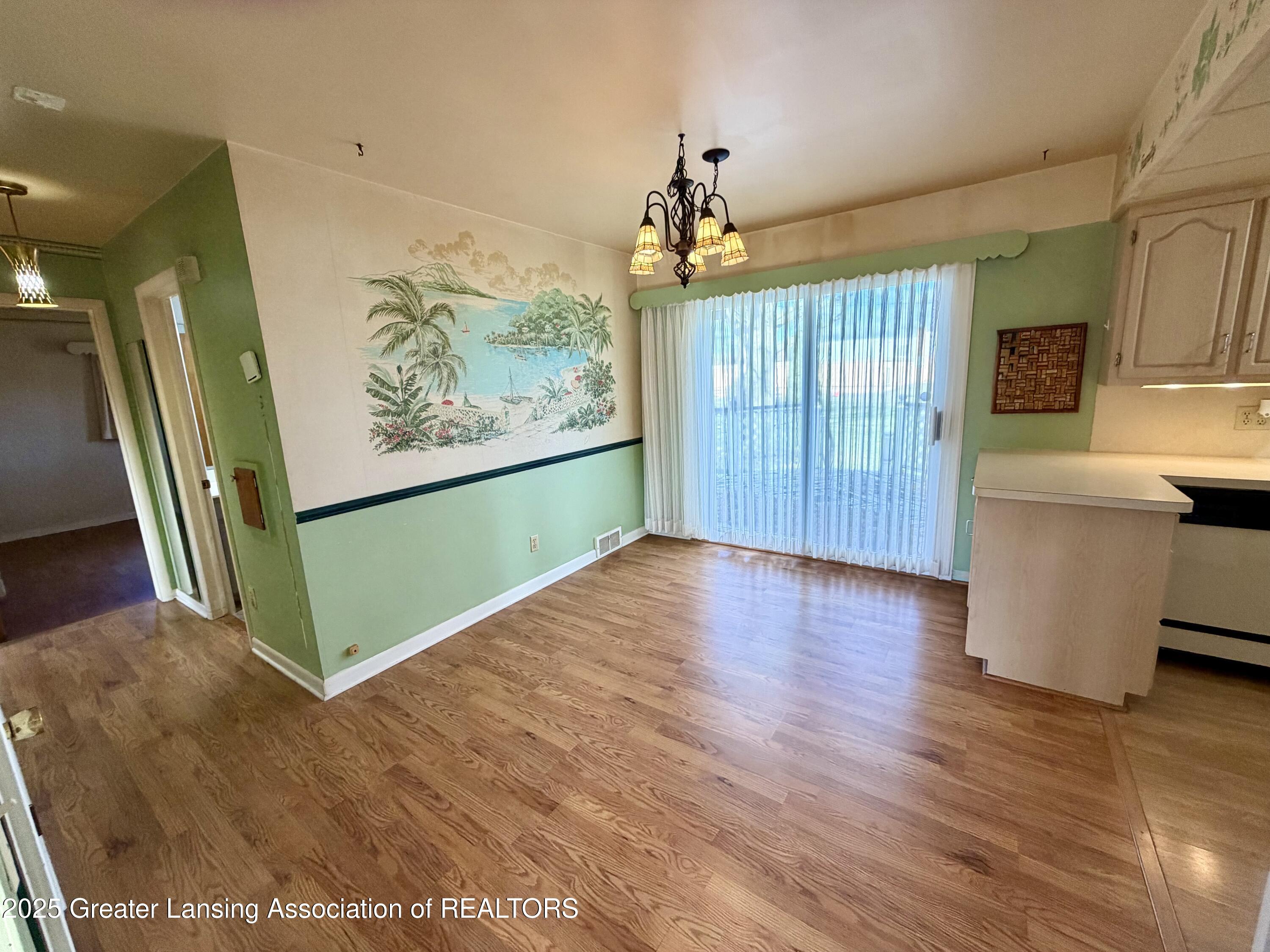 7520 Williamsburg Road Lansing, MI 48917 - Photo 9 of 35 IMG_0779