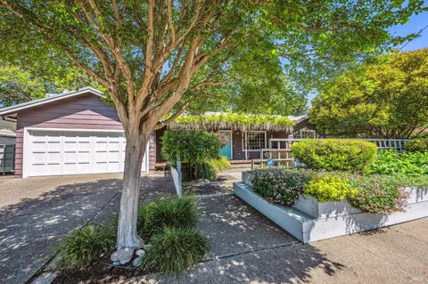 $675,000 | 3707 Princeton Drive, Santa Rosa, CA 95405