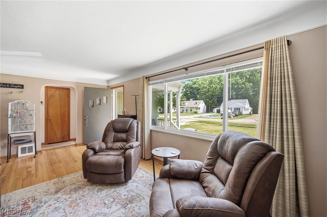 3756 Walter Road North Olmsted, OH 44070 - Photo 7 of 41