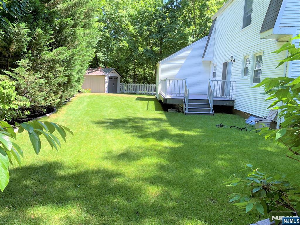 424 Eton Court Ridgewood, NJ 07450 - Photo 3 of 16