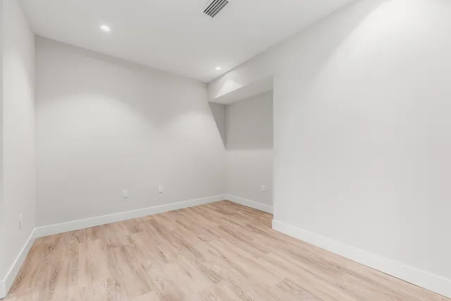 $3,500 | 41 Southwest Seminole Street, Unit 204, Stuart, FL 34994