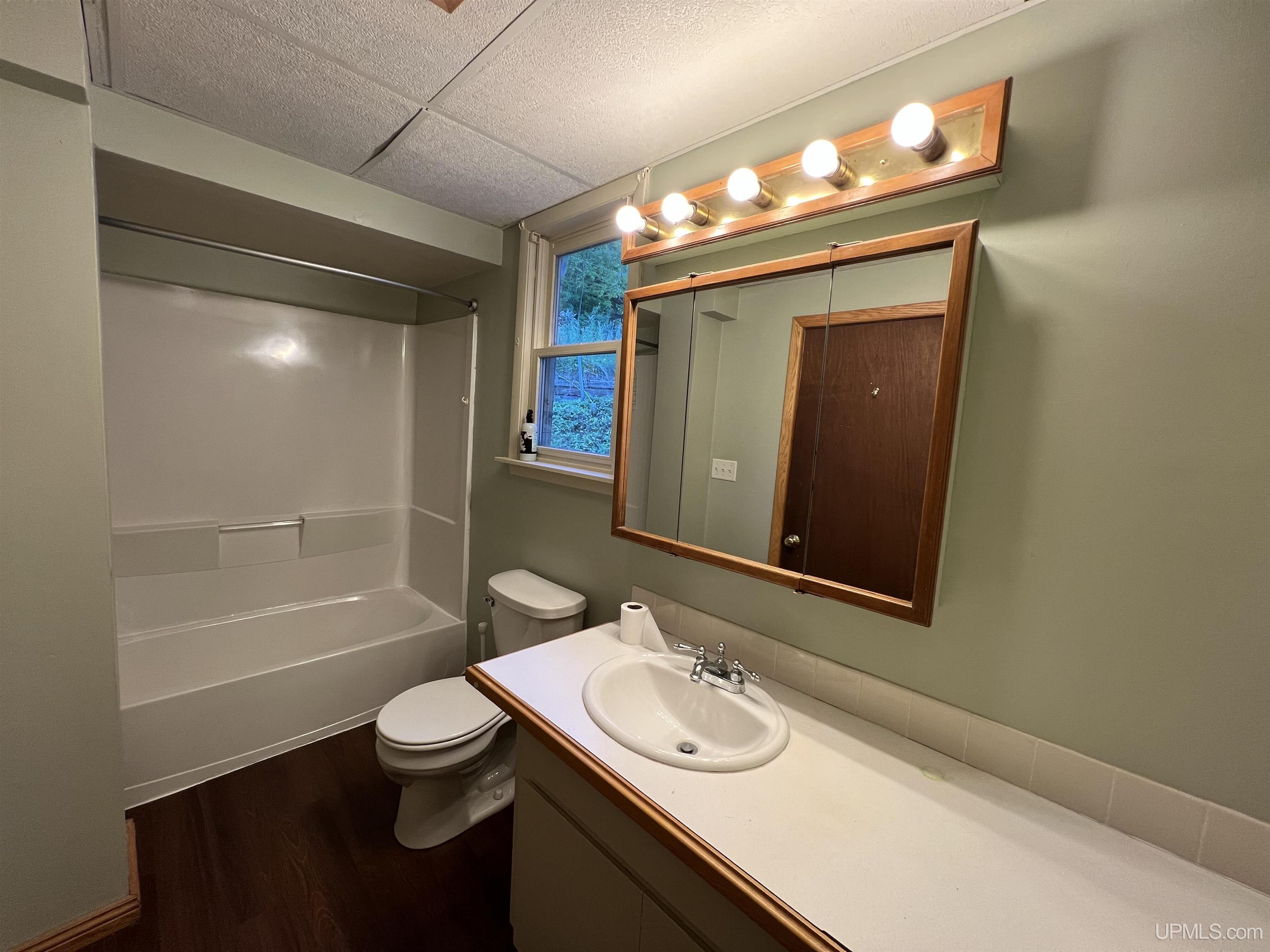214 Hickory Street Munising, MI 49862 - Photo 15 of 26