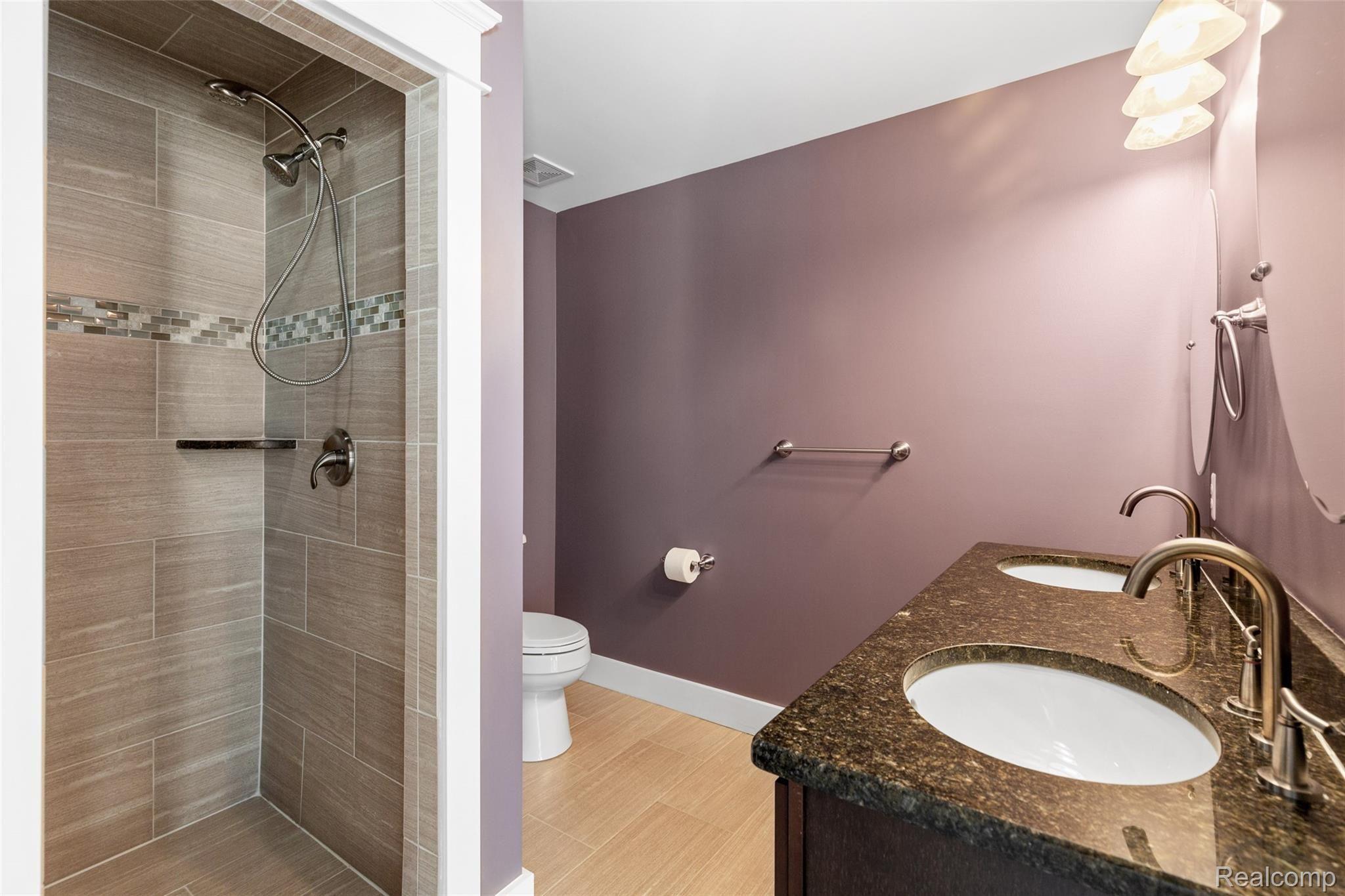 605 Lockwood Road Royal Oak, MI 48067 - Photo 21 of 35 Master Bath