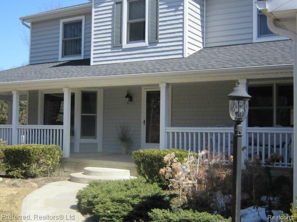 4222 Berry Road Plymouth, MI 48170 - Photo 2 of 29 4222 Berry Road Frnt Porch.jpg