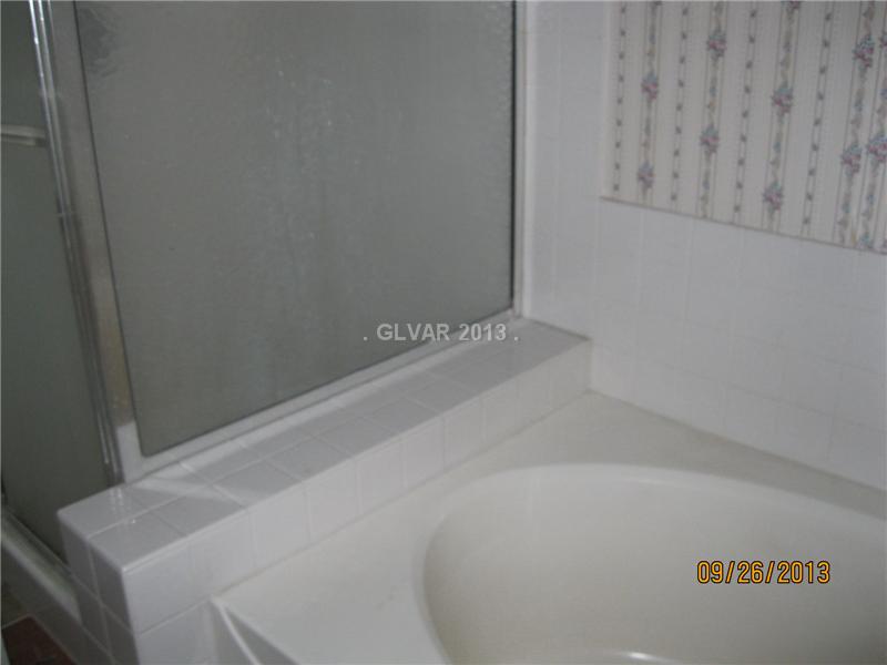 6051 Peach Orchard Road Las Vegas, NV 89142 - Photo 17 of 24 Master Bath/Spa.