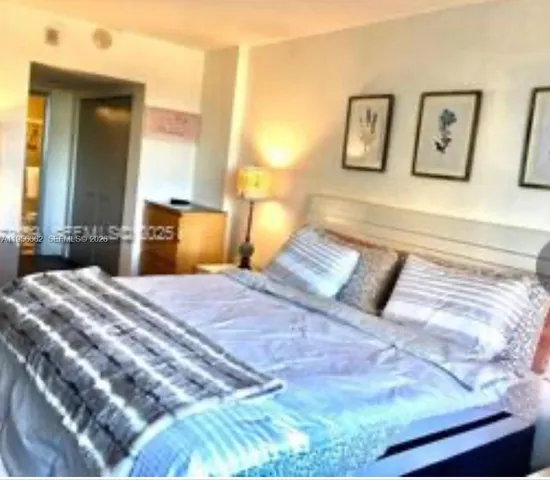 $2,800 | 11111 Biscayne Boulevard, Unit 4D, Miami, FL 33181