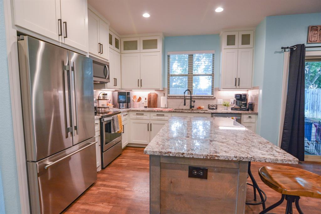 601 Mathew Street Grandview, TX 76050 - Photo 8 of 38