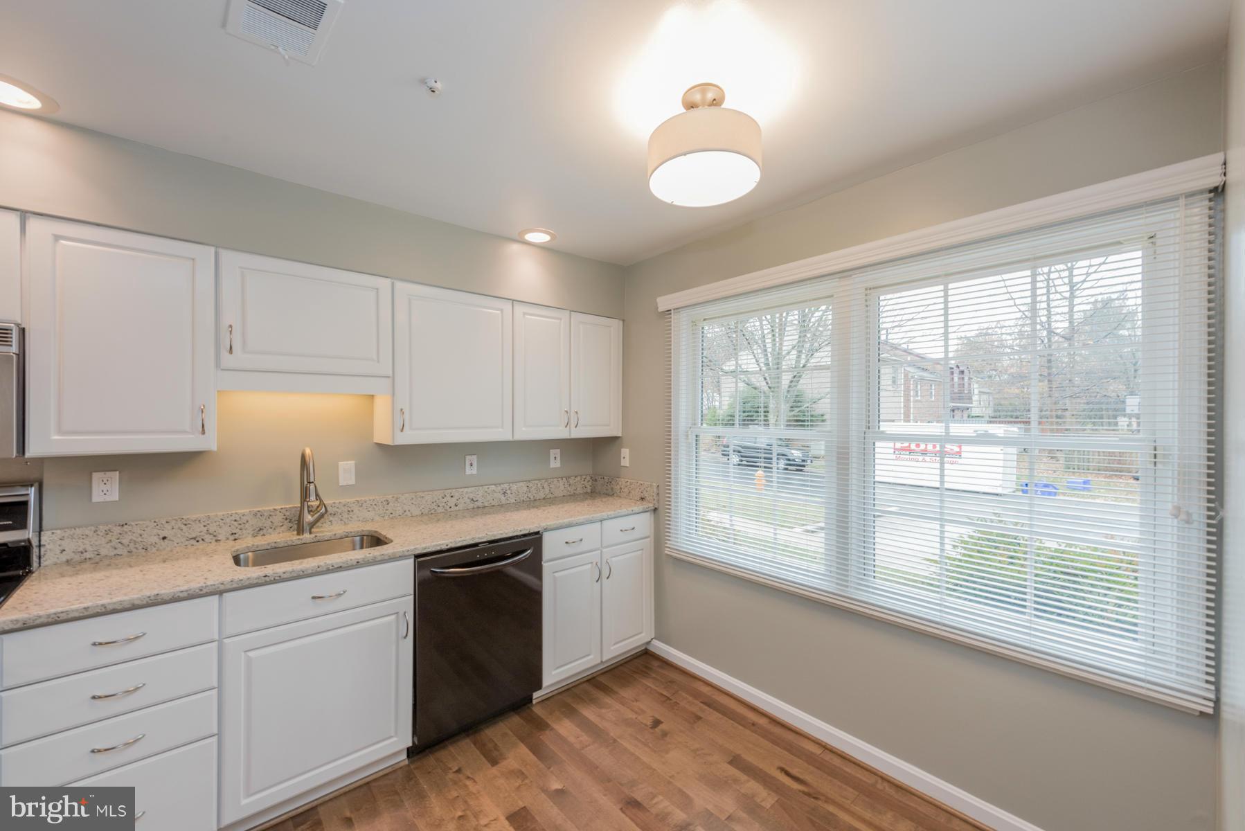 5815 Humblebee Road Columbia, MD 21045 - Photo 11 of 26 Kitchen