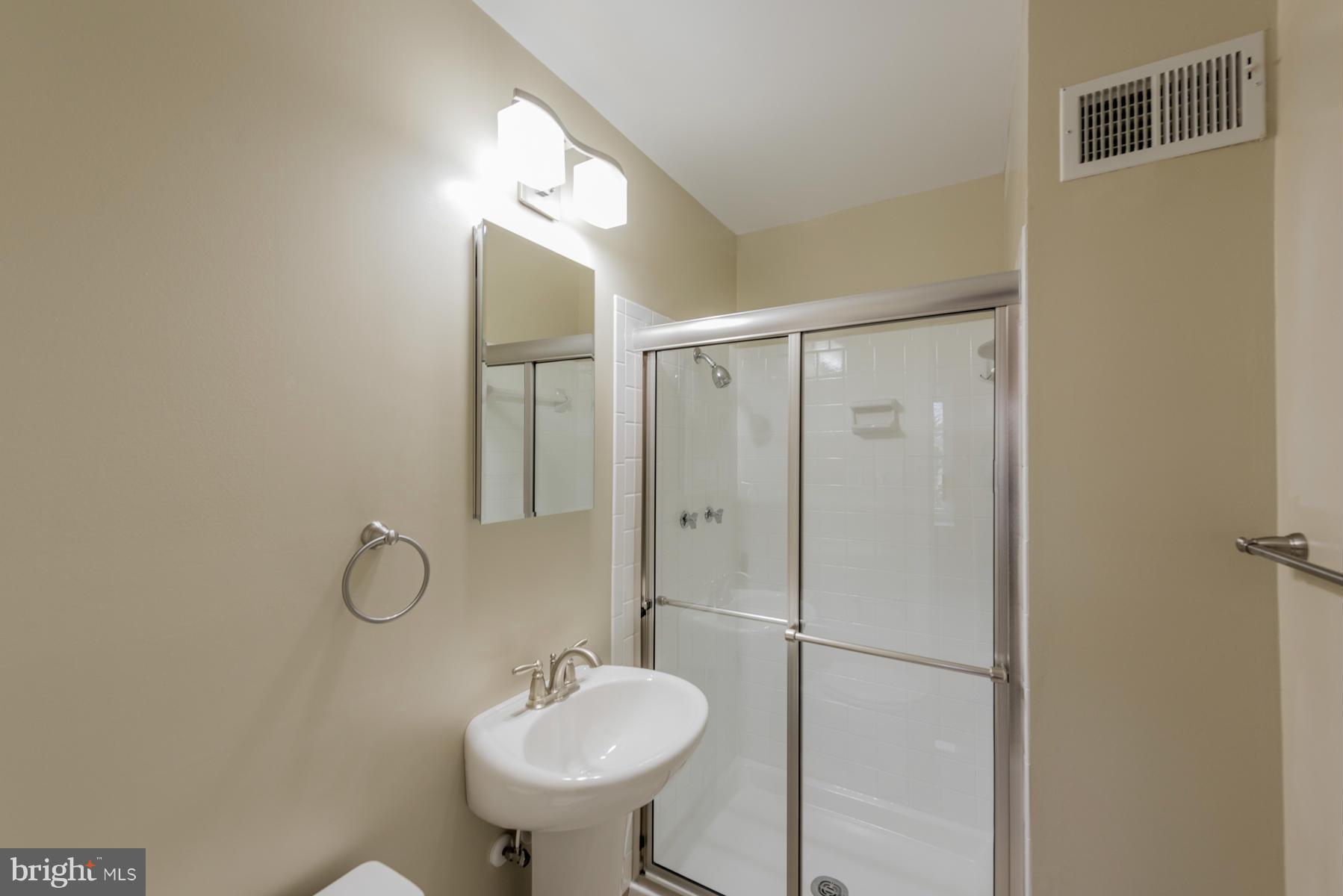 5815 Humblebee Road Columbia, MD 21045 - Photo 16 of 26 Master Bath