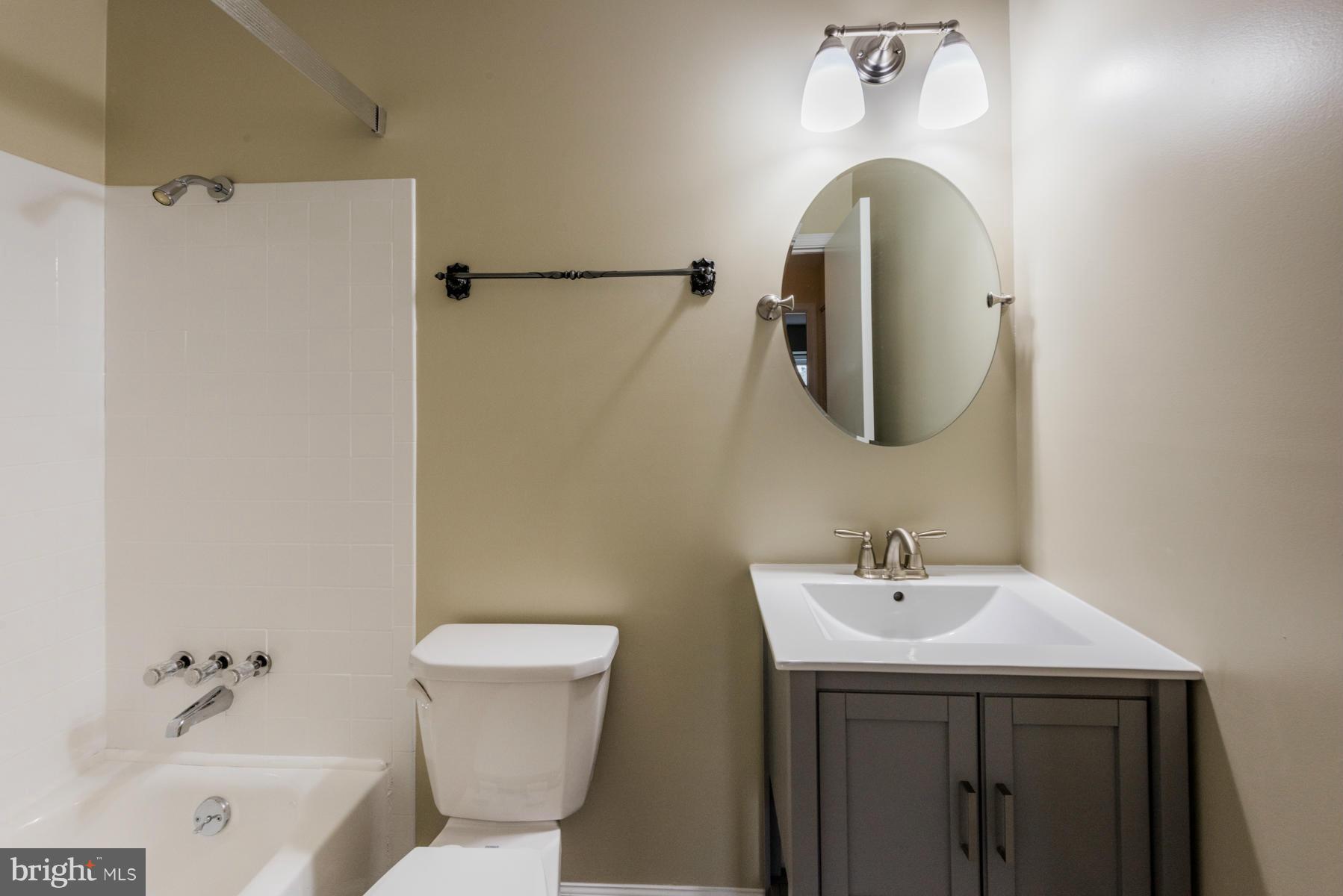 5815 Humblebee Road Columbia, MD 21045 - Photo 21 of 26 Upper Level Bath