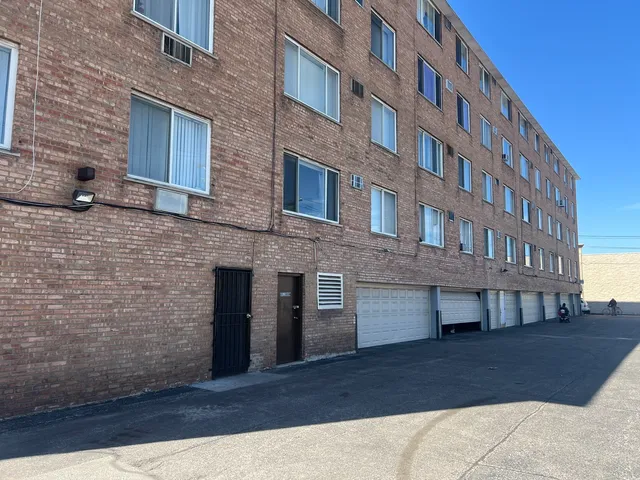 $114,000 | 1227 South Harlem Avenue, Unit 512, Berwyn, IL 60402