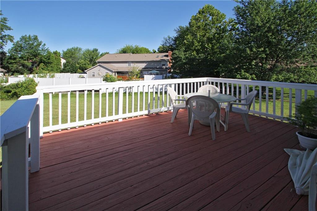 8432 Harrington Road Indianapolis, IN 46256 - Photo 16 of 18 Gallery Image 16