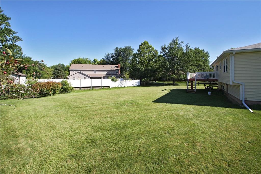 8432 Harrington Road Indianapolis, IN 46256 - Photo 17 of 18 Gallery Image 17