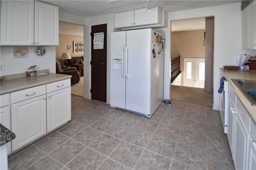 8432 Harrington Road Indianapolis, IN 46256 - Photo 8 of 18 Gallery Image 8