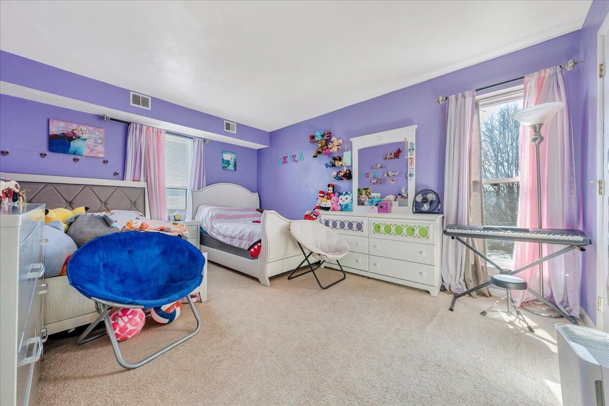 3607 Timberline Trail Roanoke, VA 24018 - Photo 12 of 24 a bedroom with furniture and a window