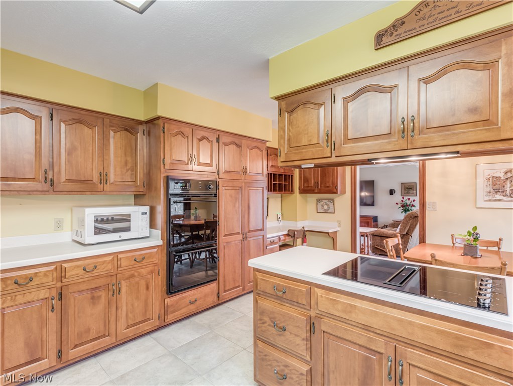 1050 Rambling Way Akron, OH 44333 - Photo 15 of 35 Gallery Image 15