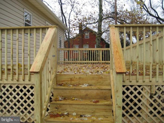 6513 Ridge Road Baltimore, MD 21237 - Photo 22 of 23 Deck