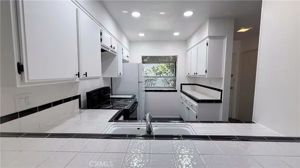 $459,000 | 25391 Pine Creek Lane, Wilmington, CA 90744