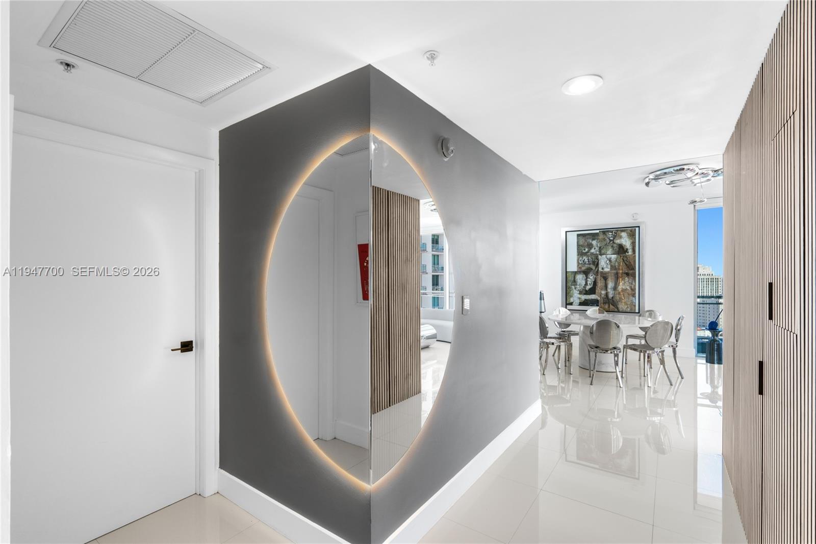 90 Southwest 3rd Street, Unit 2204 Miami, FL 33130 - Photo 13 of 51 a view of a livingroom with furniture and entryway