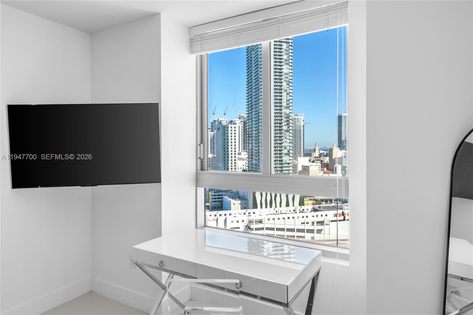 90 Southwest 3rd Street, Unit 2204 Miami, FL 33130 - Photo 30 of 51