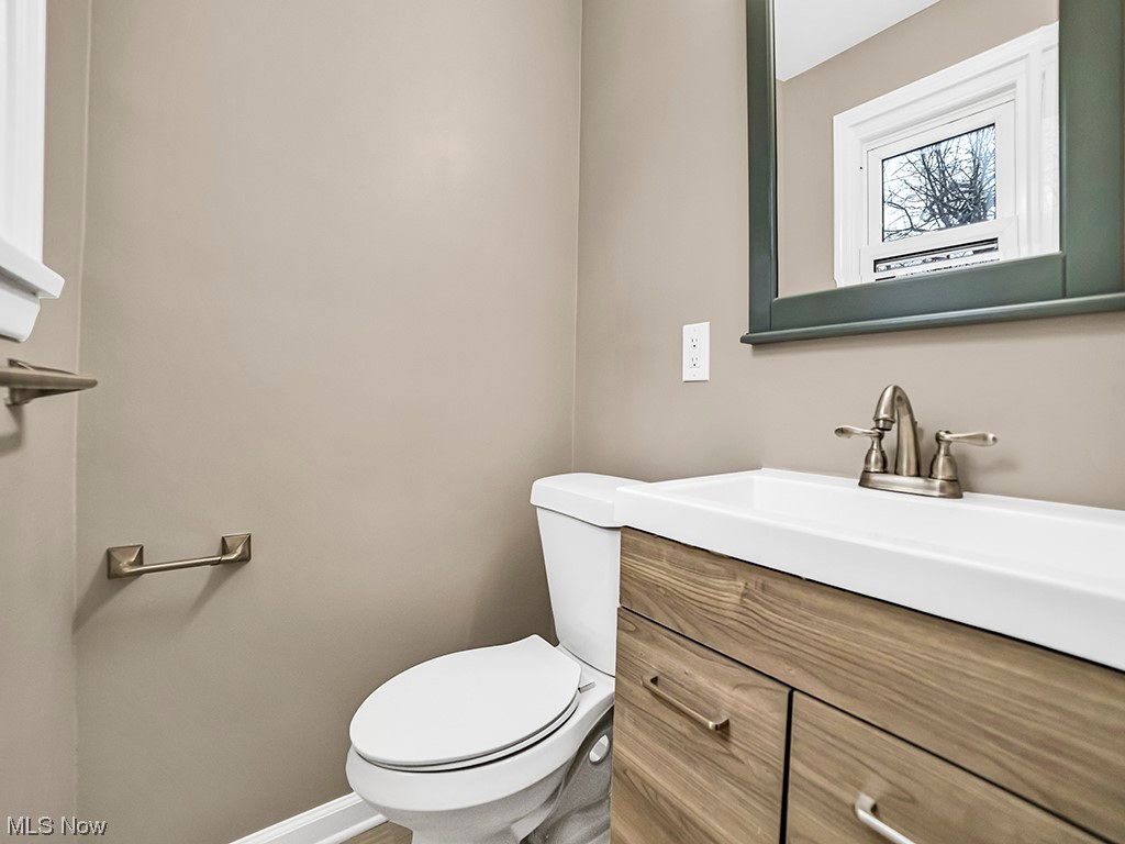 1105 Piermont Road Cleveland, OH 44121 - Photo 17 of 32