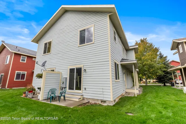 $465,000 | 321 Forest View Drive, Driggs, ID 83422