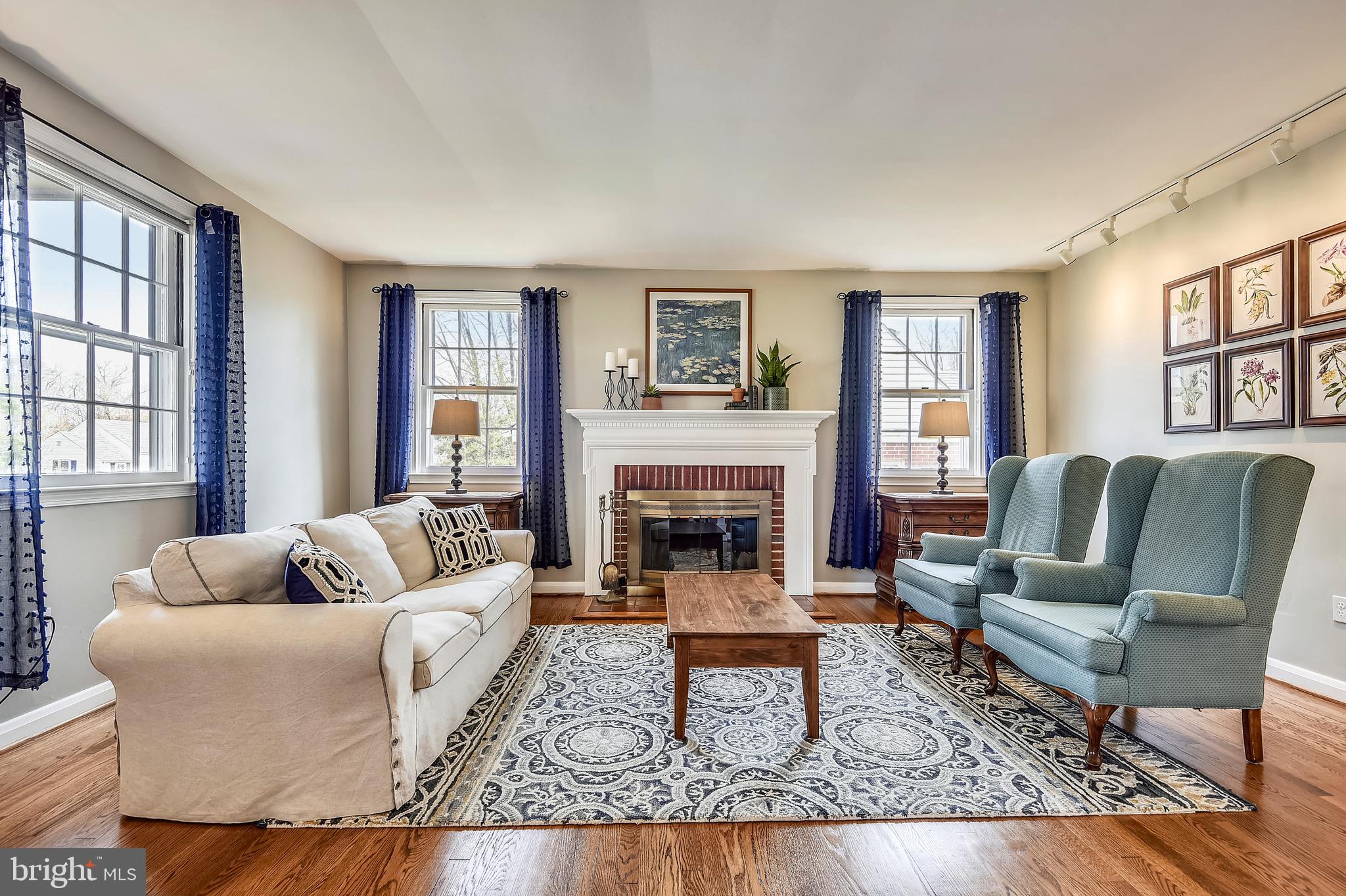 311 Worthington Road Baltimore, MD 21286 - Photo 4 of 24 Living Room