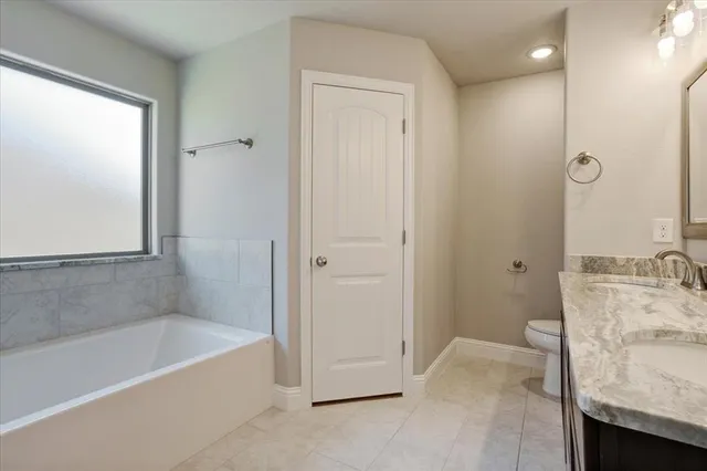 $329,900 | 2032 Wyldewood Way, Sherman, TX 75092