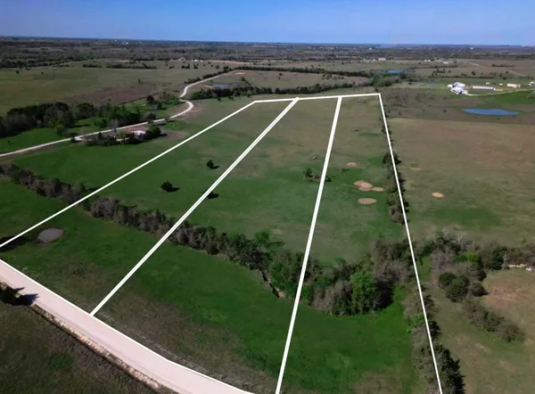 $370,000 | 3 Caney Creek Road, Chappell Hill, TX 77426