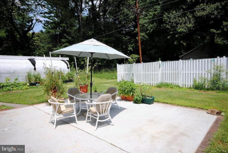 3112 Sleepy Hollow Road Falls Church, VA 22042 - Photo 4 of 20 a outdoor view with a seating space