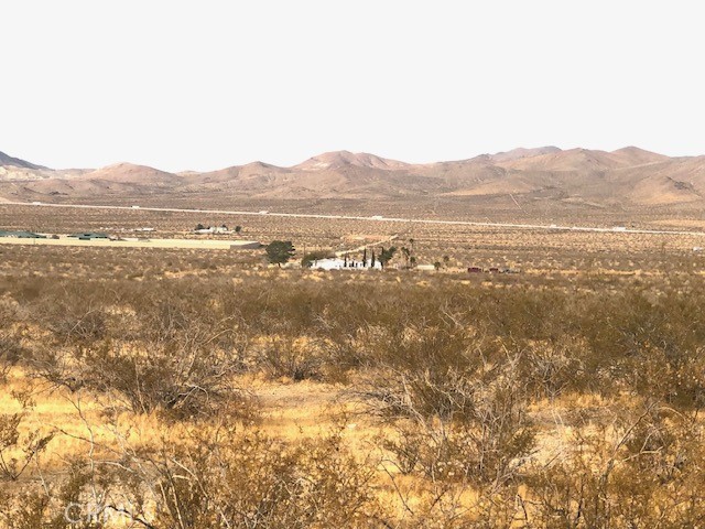 0 Sapota Road Apple Valley, CA 92307 - Photo 6 of 11 a view of an ocean