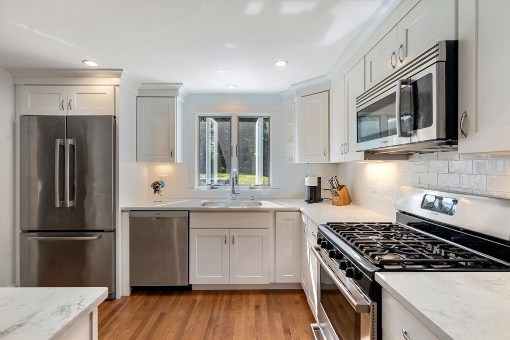 65 Gannett Road Scituate, MA 02066 - Photo 7 of 15