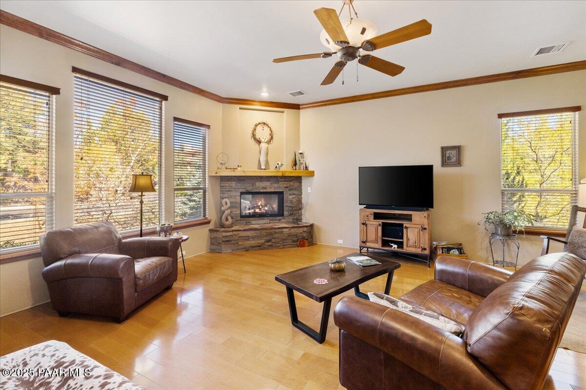 2984 La Questa Prescott, AZ 86305 - Photo 5 of 63 Living Room - 2984 La Questa