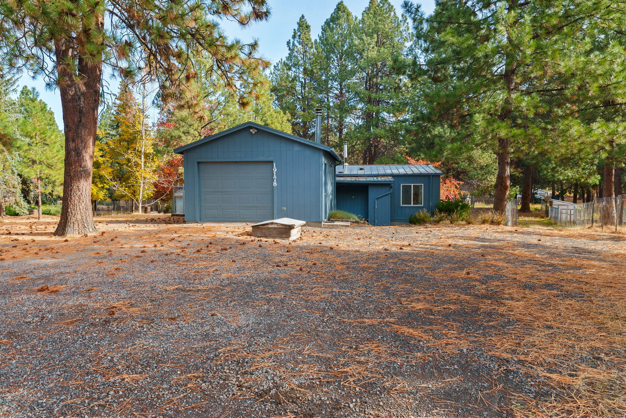 19178 Choctaw Road Bend, OR 97702 - Photo 1 of 39 4-web-or-mls-Riley Visuals-4