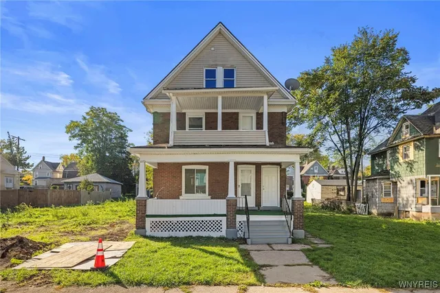 $209,900 | 609 Elmwood Avenue, Niagara Falls, NY 14301