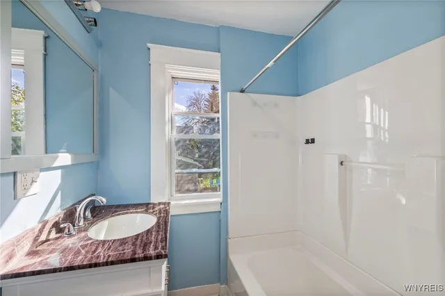 $209,900 | 609 Elmwood Avenue, Niagara Falls, NY 14301