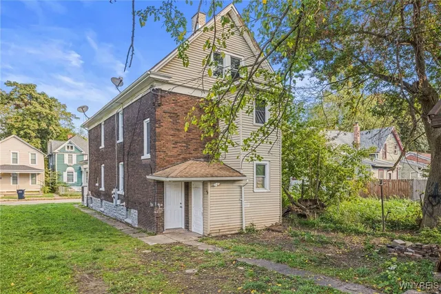 $209,900 | 609 Elmwood Avenue, Niagara Falls, NY 14301