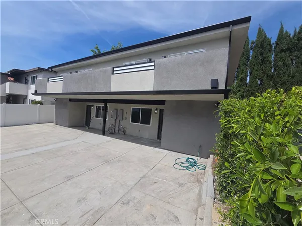 $4,300 | 2515 B Foothill Boulevard, La Crescenta, CA 91214